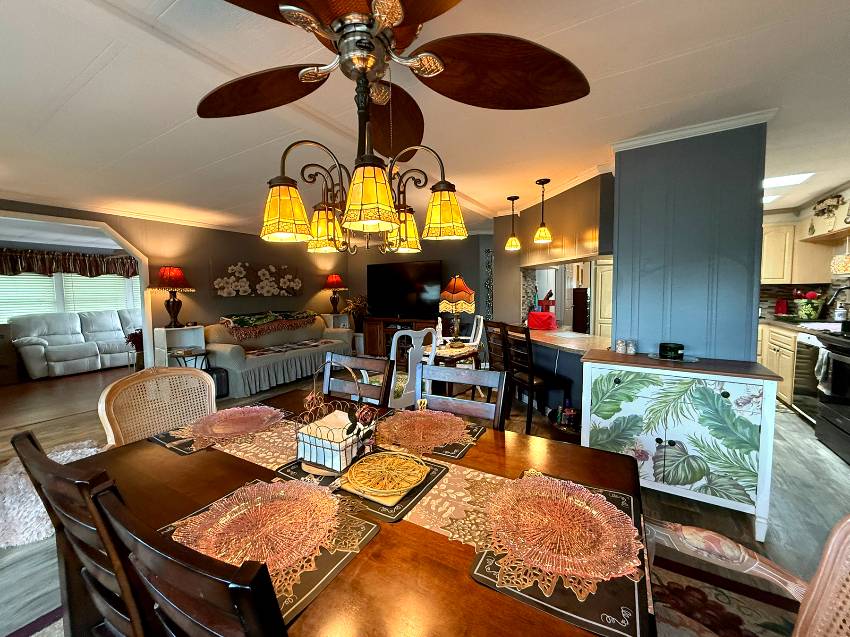 7624 Kings Drive a Ellenton, FL Mobile or Manufactured Home for Sale